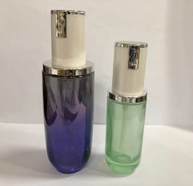 新しい設計ガラス化粧品ポンプ瓶ガラスのローションはカスタマイズされた色および印刷を包む化粧品をびん詰めにします